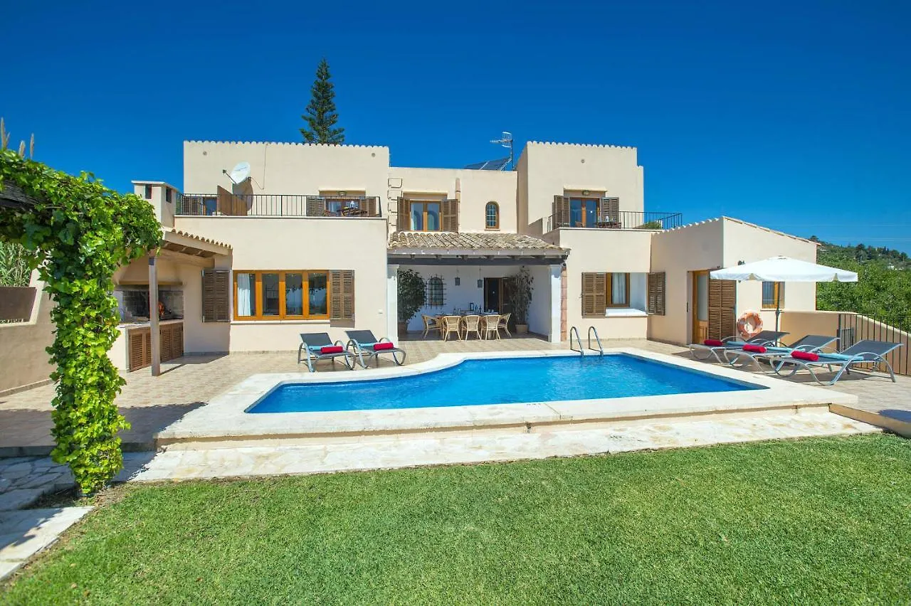 Finca Garrovers De Shorta S'Horta スペイン