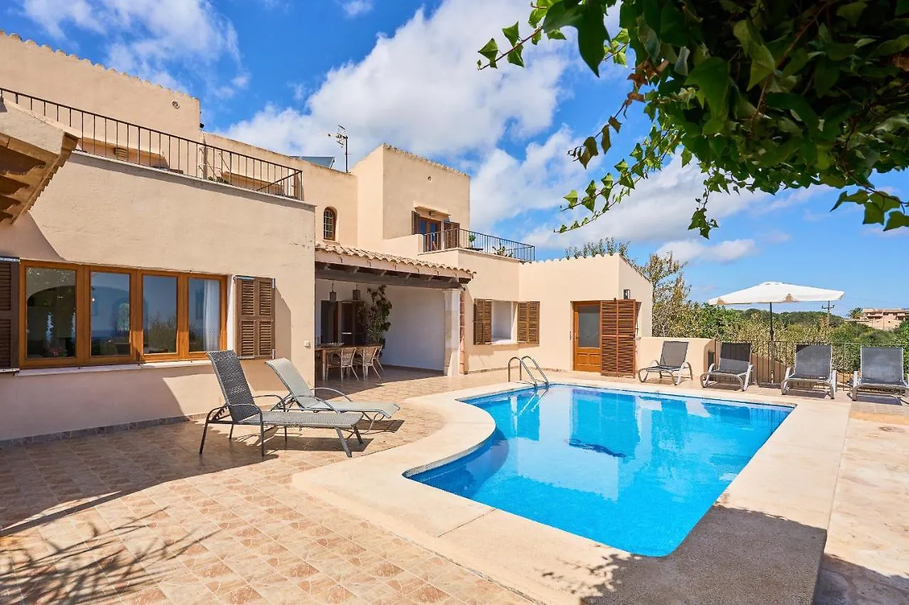 Finca Garrovers De Shorta S'Horta スペイン