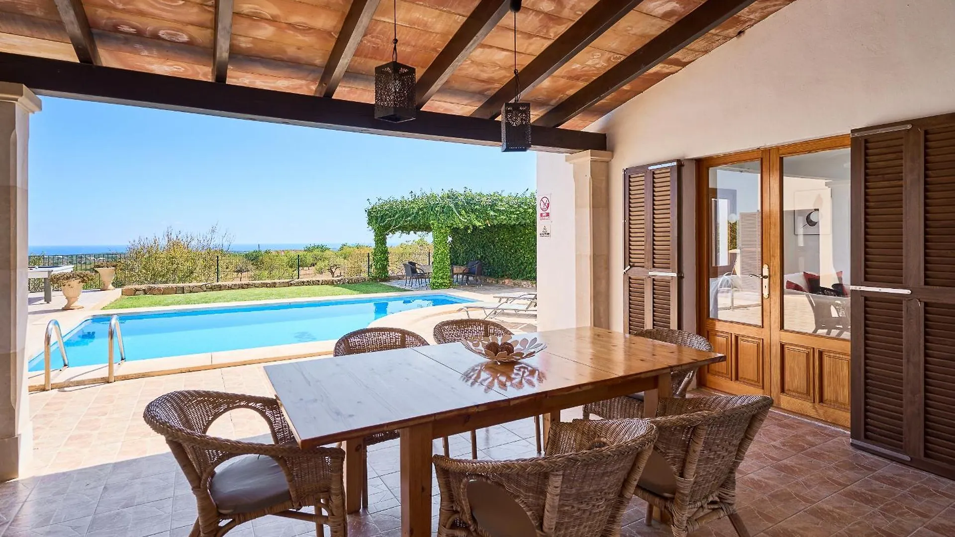 Finca Garrovers De Shorta S'Horta Villa